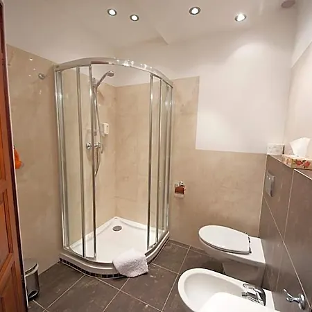 Apart Otel Wawabed Butikowy Varşova